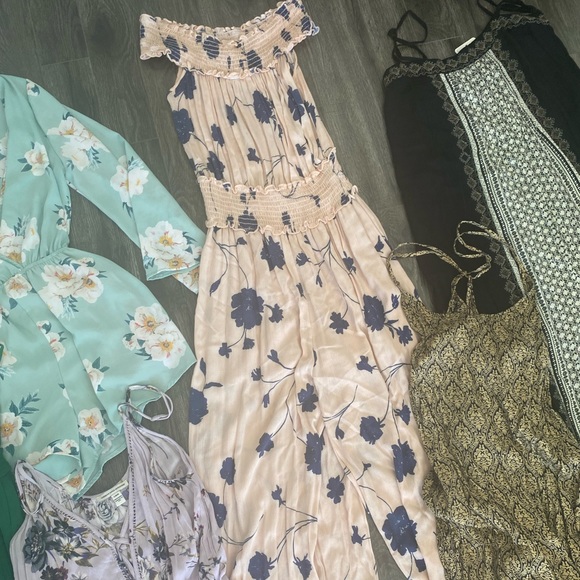 LOT of jumpsuits - Picture 5 of 7